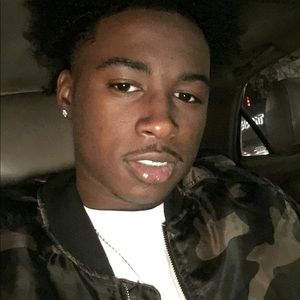 Meet your Posher, Cameron